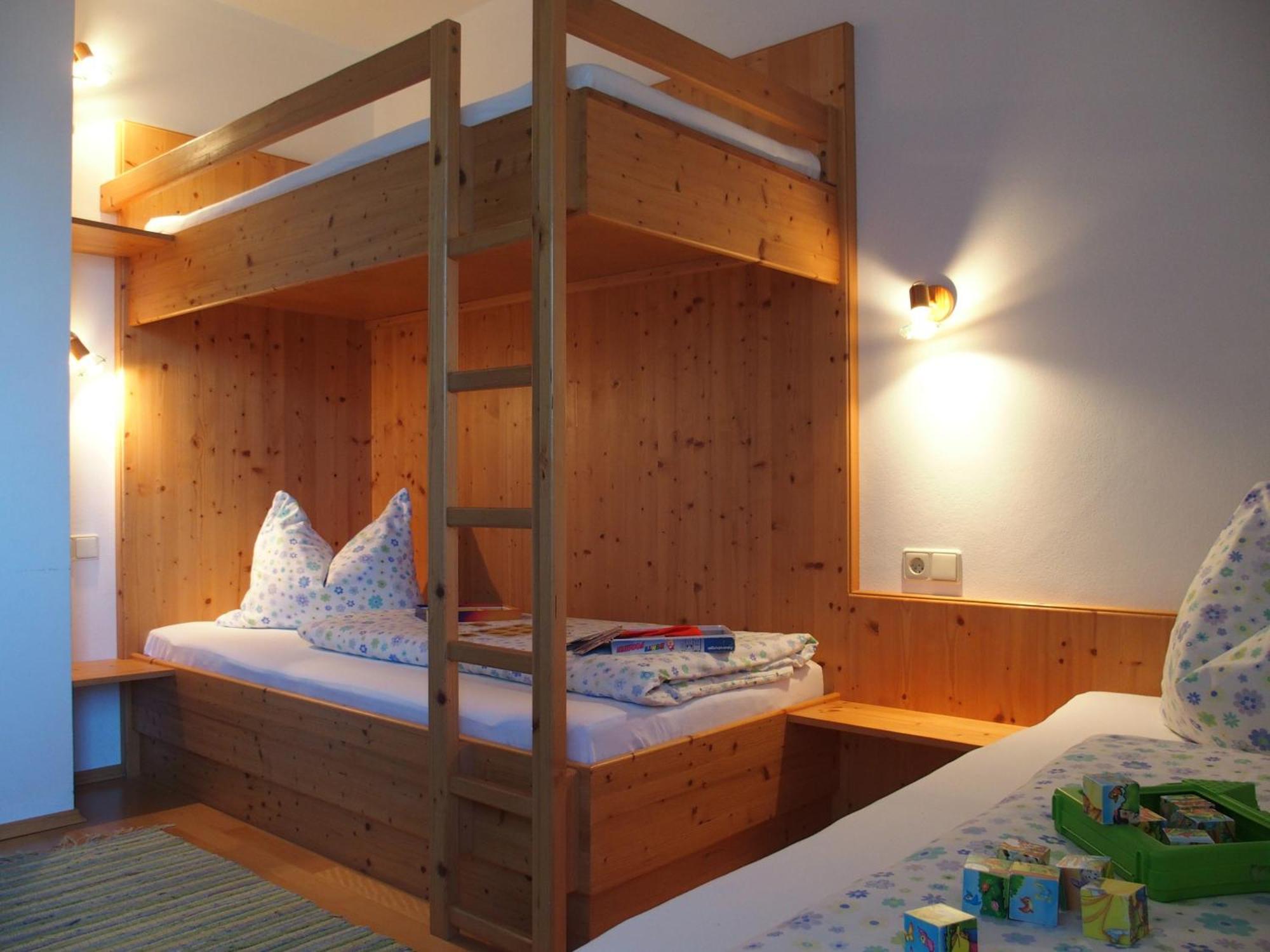 Bauernhof Ober Apartment Birnbaum Bagian luar foto